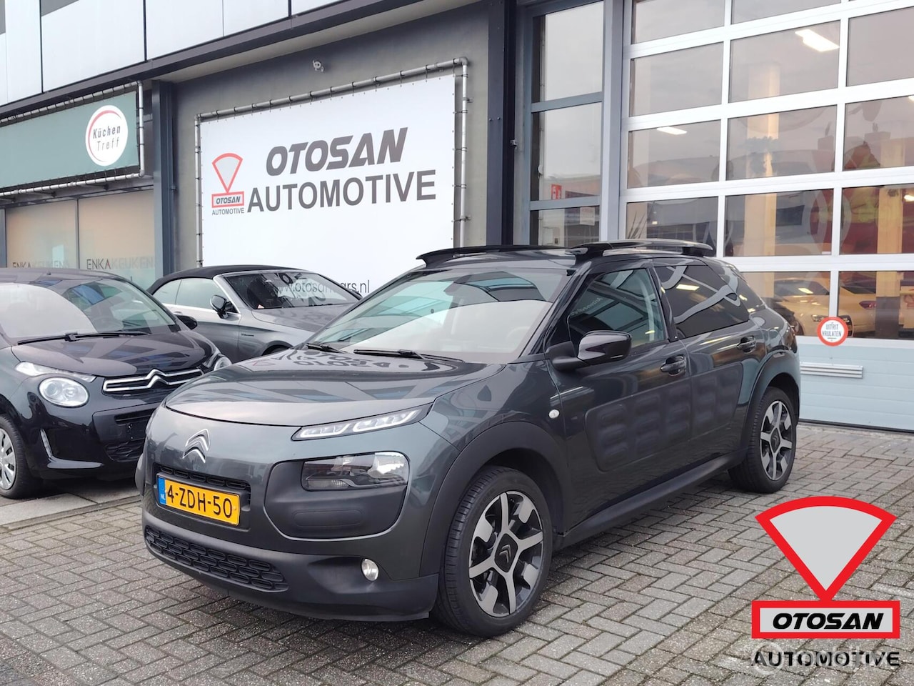 Citroën C4 Cactus - 1.2 e-VTi Shine Automaat Camera 75.570KM!! - AutoWereld.nl