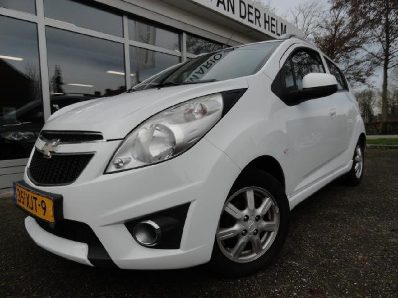 Chevrolet Spark - 1.0 16V LT White Limited Edition Bi-Fuel - AutoWereld.nl