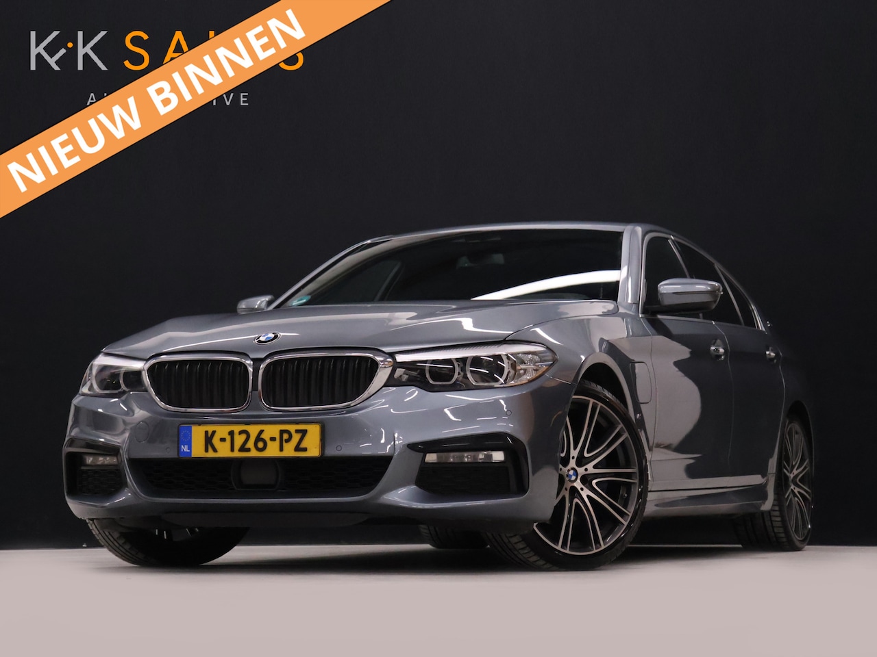BMW 5-serie - 530e iPerformance High Executive M Sport [ADAPTIVE CRUISE CONTROL, APPLE CARPLAY, HUD, PDC - AutoWereld.nl