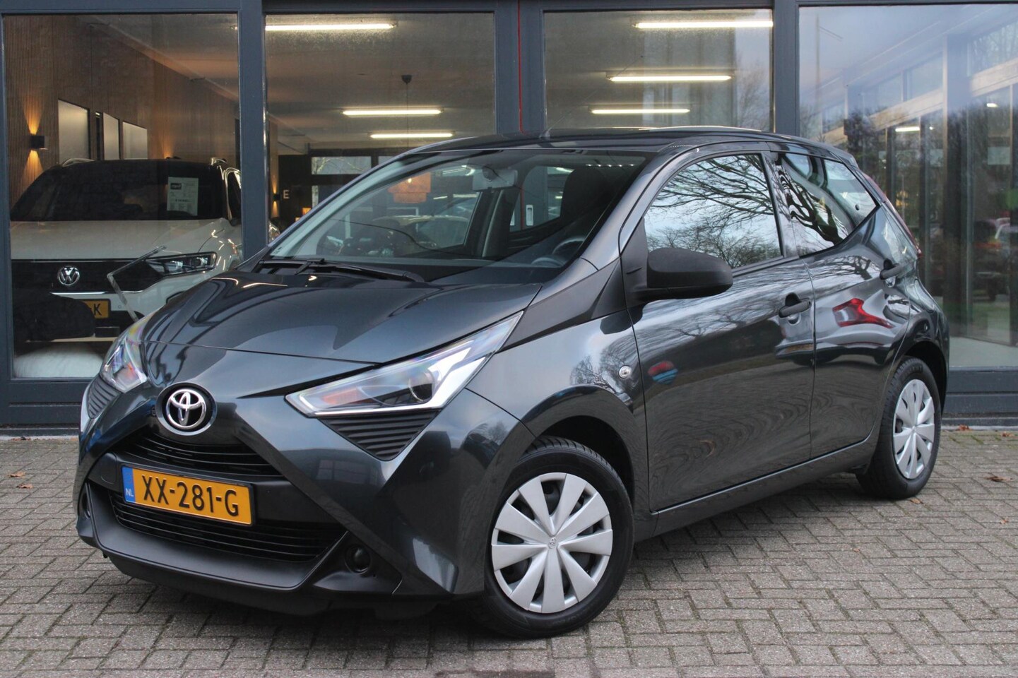 Toyota Aygo - 1.0 VVT-i x-fun | Telefoonvoorbereiding | Airco | Centrale vergrendeling | Elek. Ramen | - AutoWereld.nl