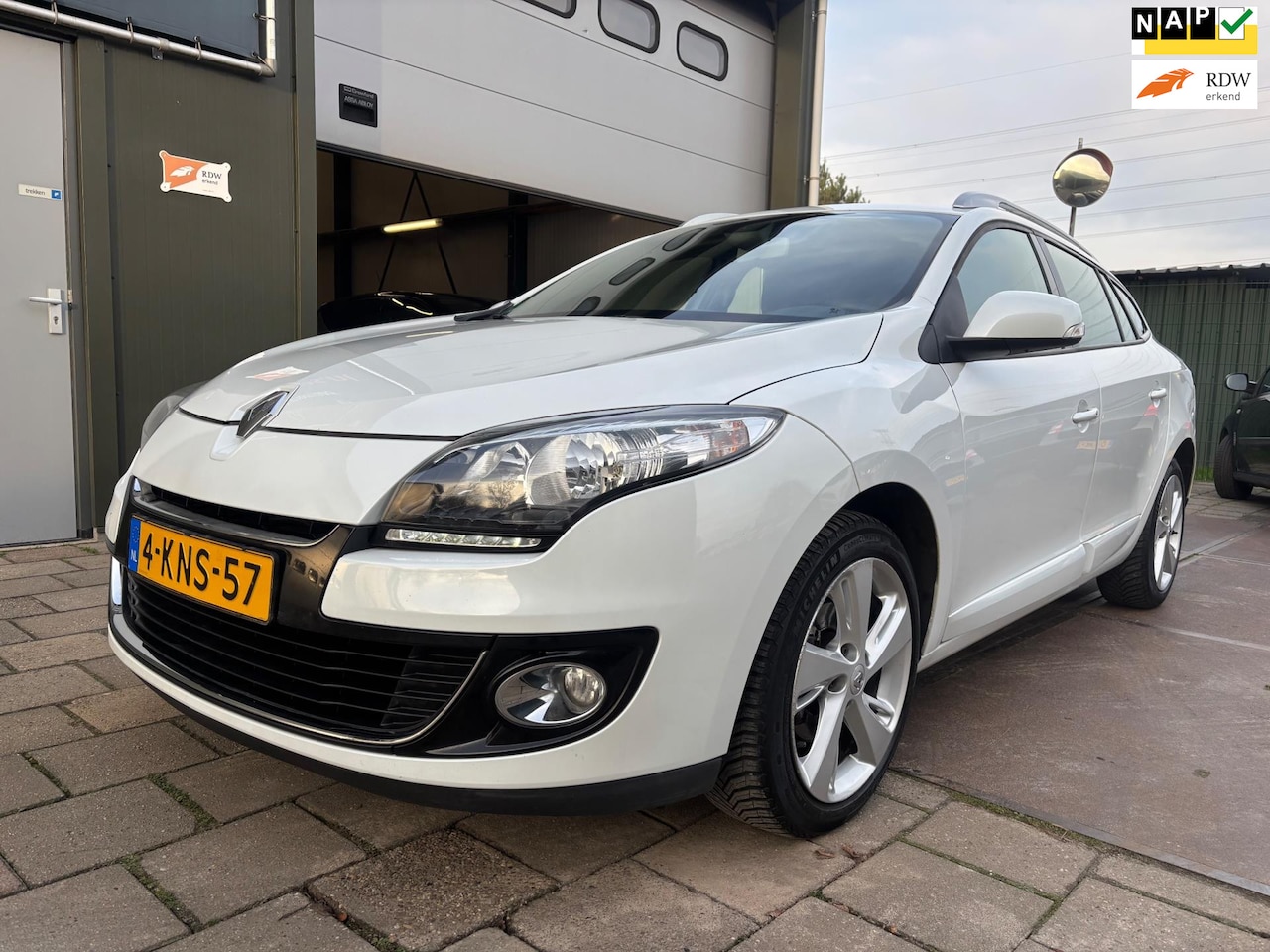Renault Mégane Estate - 1.2 TCe Collection Navi Klima Cruise Mooie Auto! - AutoWereld.nl