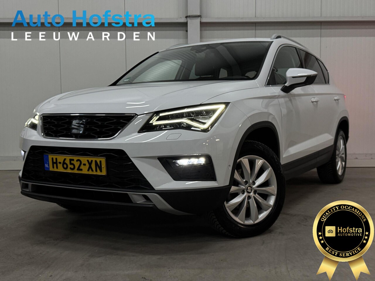 SEAT Ateca - 1.0 EcoTSI Style Business Intense METALLIC KEYLESS CAMERA TREKHAAK - AutoWereld.nl