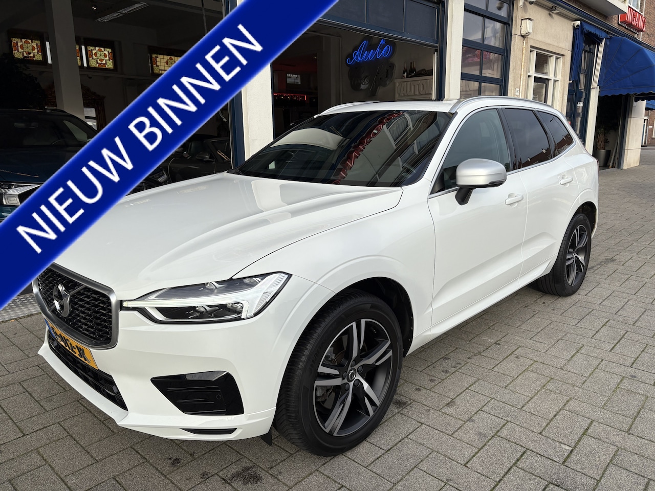 Volvo XC60 - 2.0 T6 AWD Inscription R-Design 310 PK/FULL OPTIONS/TOPSTAAT - AutoWereld.nl