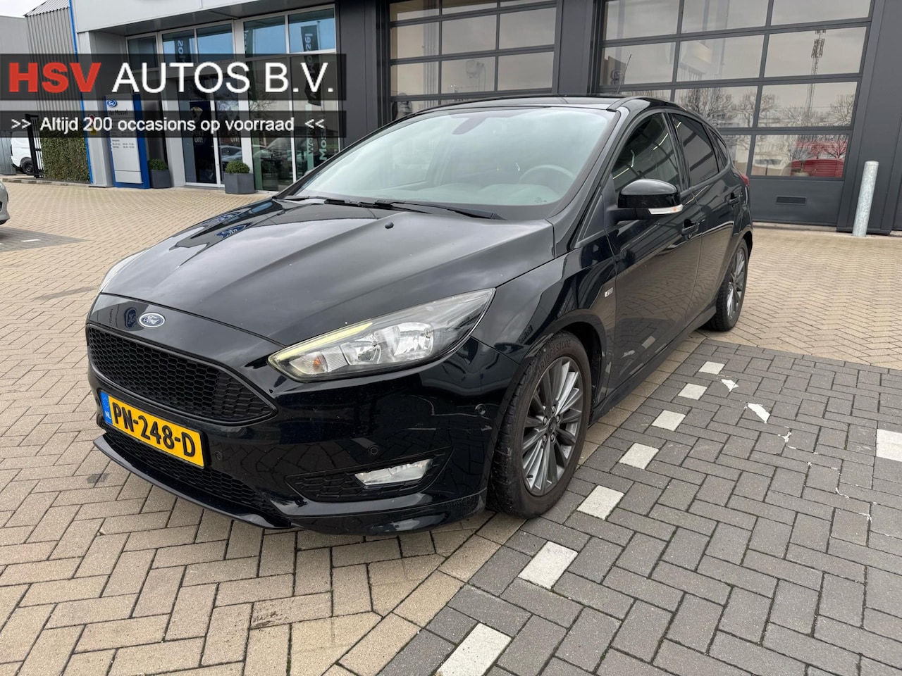 Ford Focus - 1.0 Titanium navi LM airco 4-deurs org NL - AutoWereld.nl