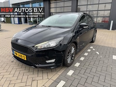 Ford Focus - 1.0 Titanium navi LM airco 4-deurs org NL