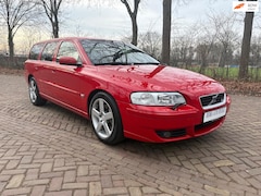 Volvo V70 - 2.5 R, 300 pk, automaat, Passion Red, schuifdak, 17 inch, unieke auto