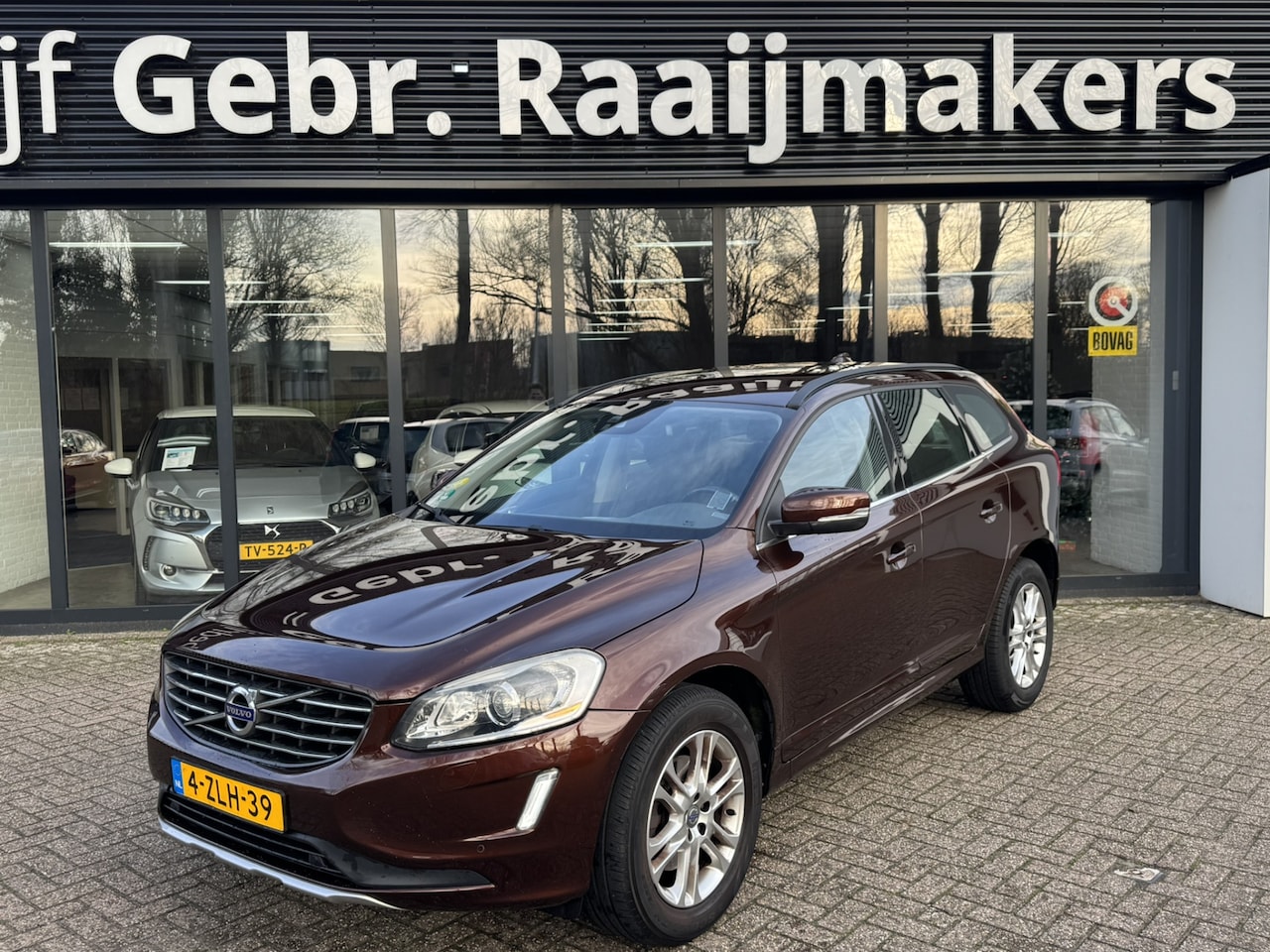 Volvo XC60 - 2.0 D4 FWD Momentum*Navigatie*Xenon*EXPORT/EX.BPM* - AutoWereld.nl
