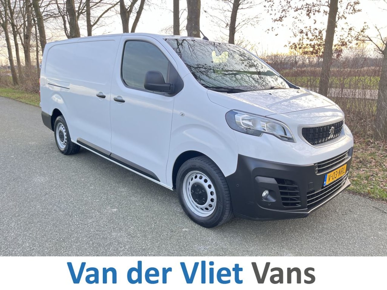 Peugeot Expert - 2.0 HDI E6 123pk Premuim L3, 3-zits BPM Vrij! Lease €228 p/m, Airco, PDC, Trekhaak, Onderh - AutoWereld.nl