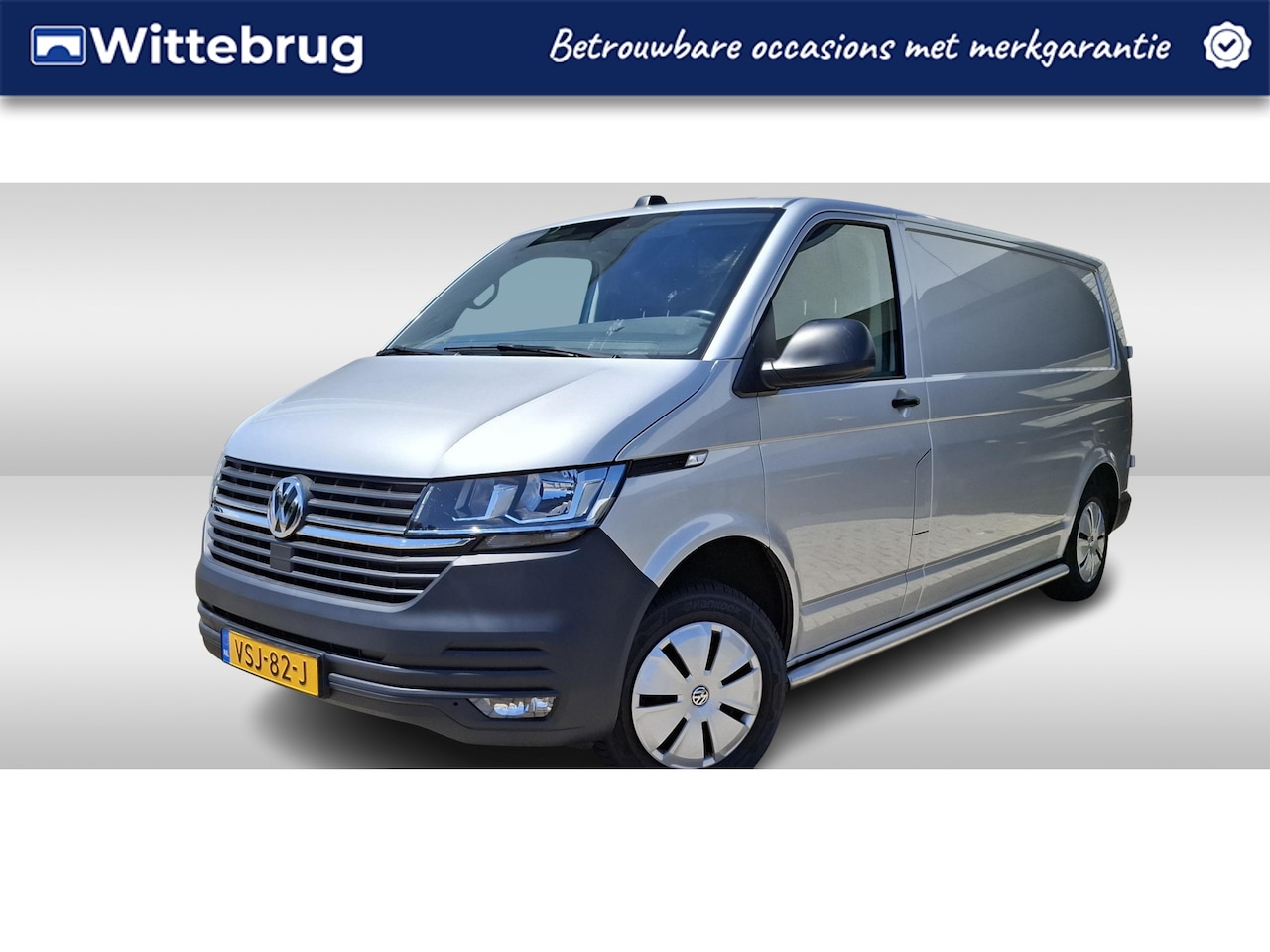 Volkswagen Transporter - 6.1 - 2.0 TDI L2H1 Comfortline 150 pk / Trekhaak / Navigatie - AutoWereld.nl