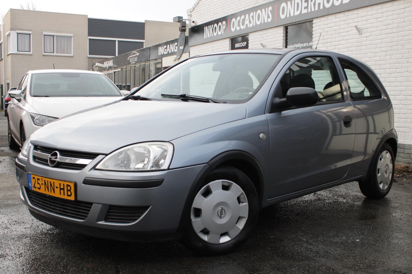 Opel Corsa - 1.2-16V Essentia / APK Nieuw / Airco / Elektrische ramen - AutoWereld.nl