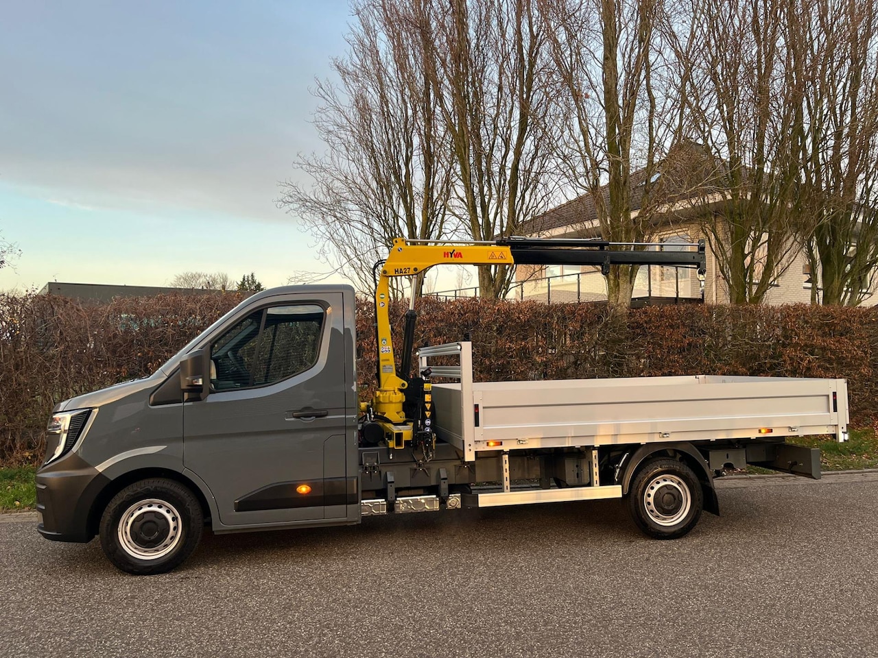 Renault Master - T35 2.0 dCi 170 LAADKRAAN HYVA HA27 E2 , openlaadbak , nieuwe auto , BPM vrij , - AutoWereld.nl