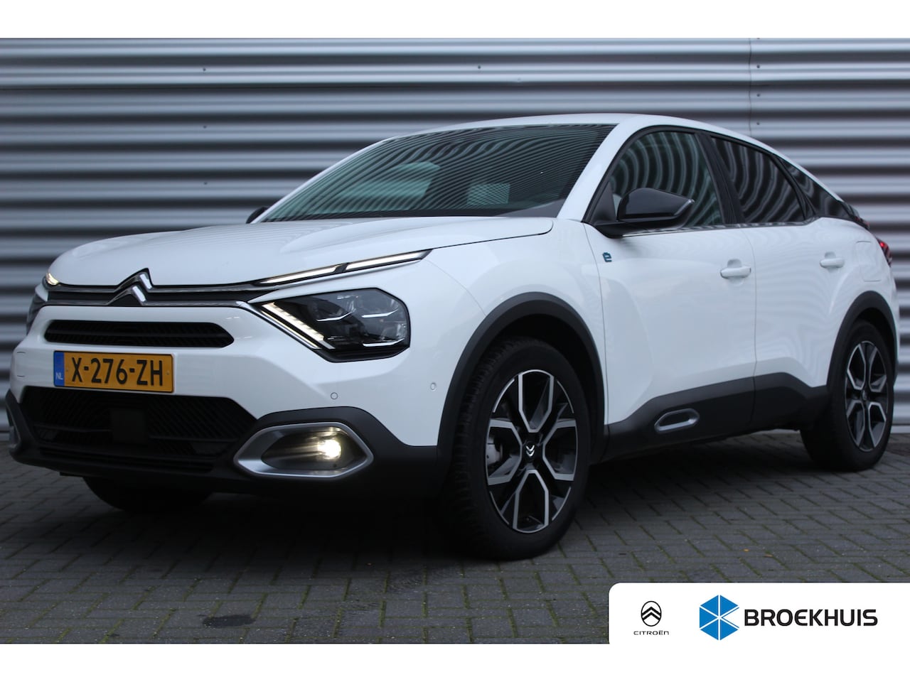 Citroën Ë-C4 - Citroën Ë-C4 54KWH 136PK MAX AUTOMAAT / NAVI / LEDER / CLIMA / LED / PDC / 18" LMV / CAMER - AutoWereld.nl