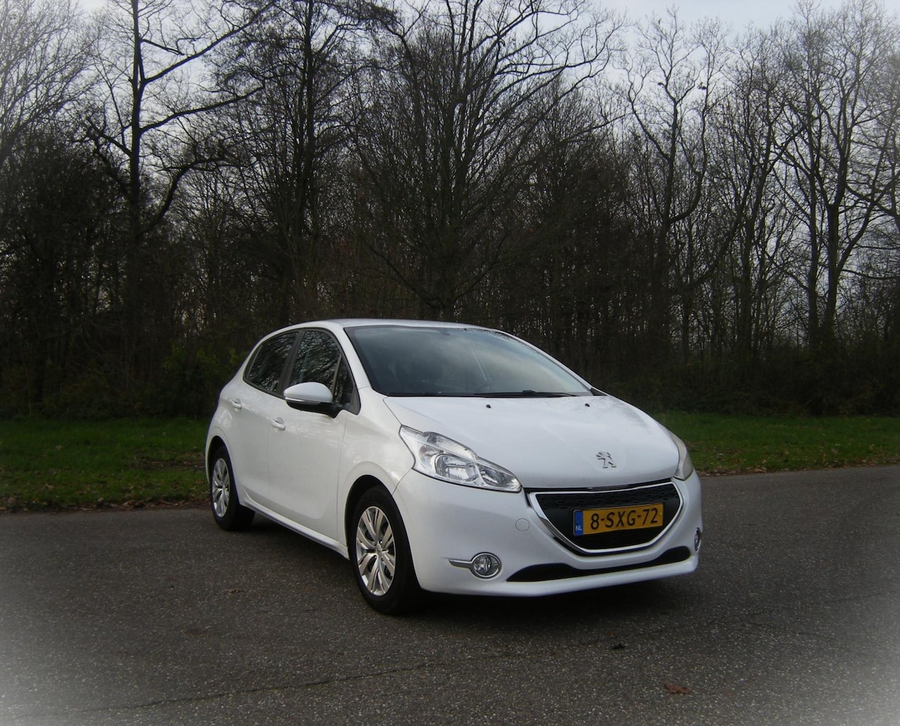 Peugeot 208 - 1.2 e-VTi Active . 5 Deurs . Airco . AUTOMAAT . Pdc , Navigatie scherm . enz enz - AutoWereld.nl