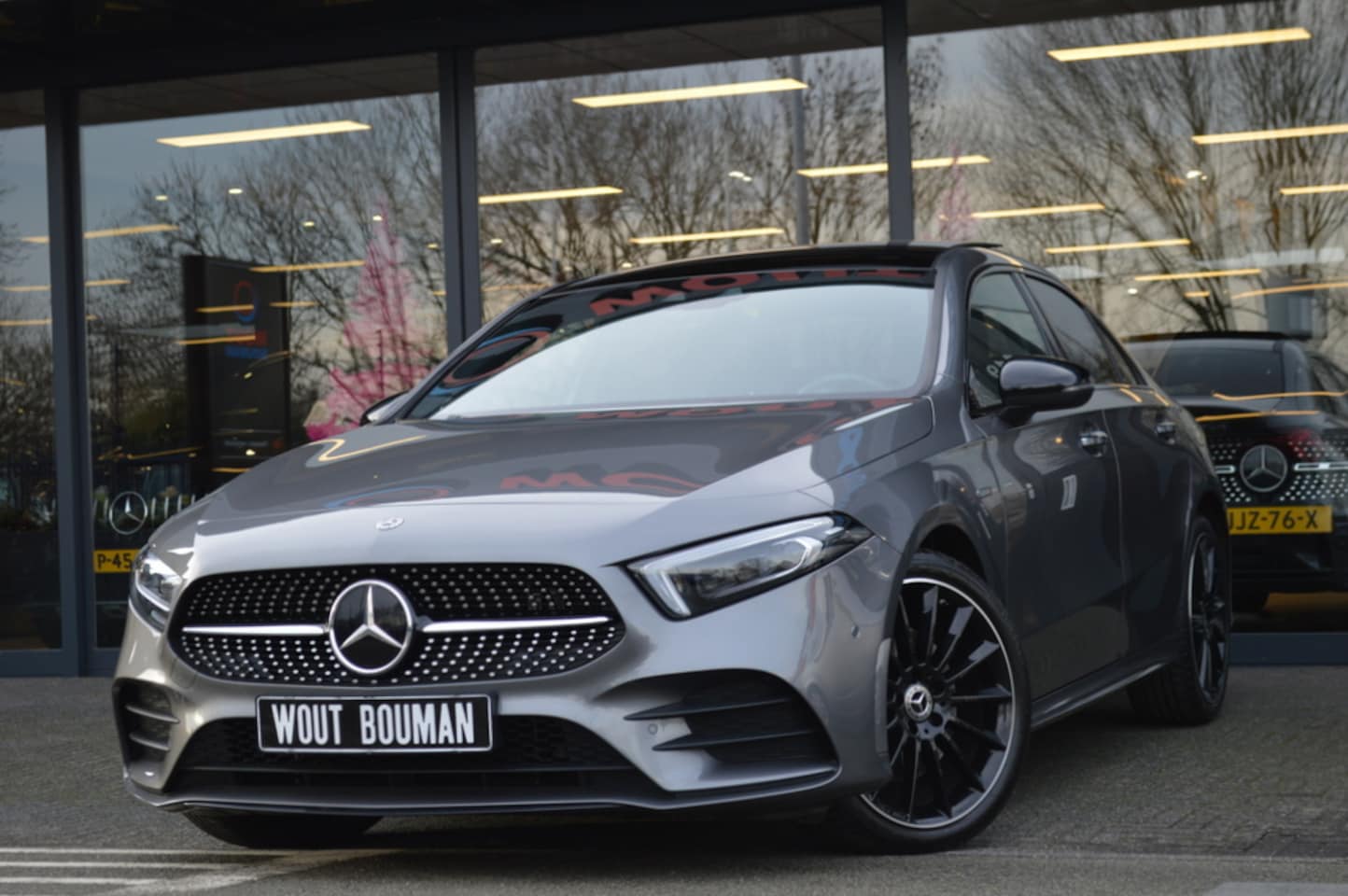 Mercedes-Benz A-klasse - 250 e AMG Led Panorama Memory Distronic Burmester Keyless Pdc - AutoWereld.nl