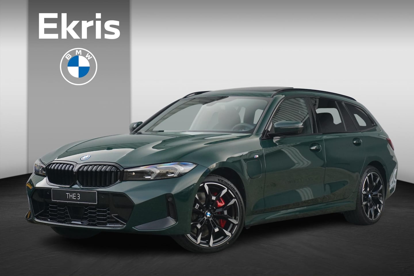 BMW 3-serie Touring - 330e Individual Lak | M Sportpakket Pro | Innovation Pack | Comfort Pack | Trekhaak | Pano - AutoWereld.nl