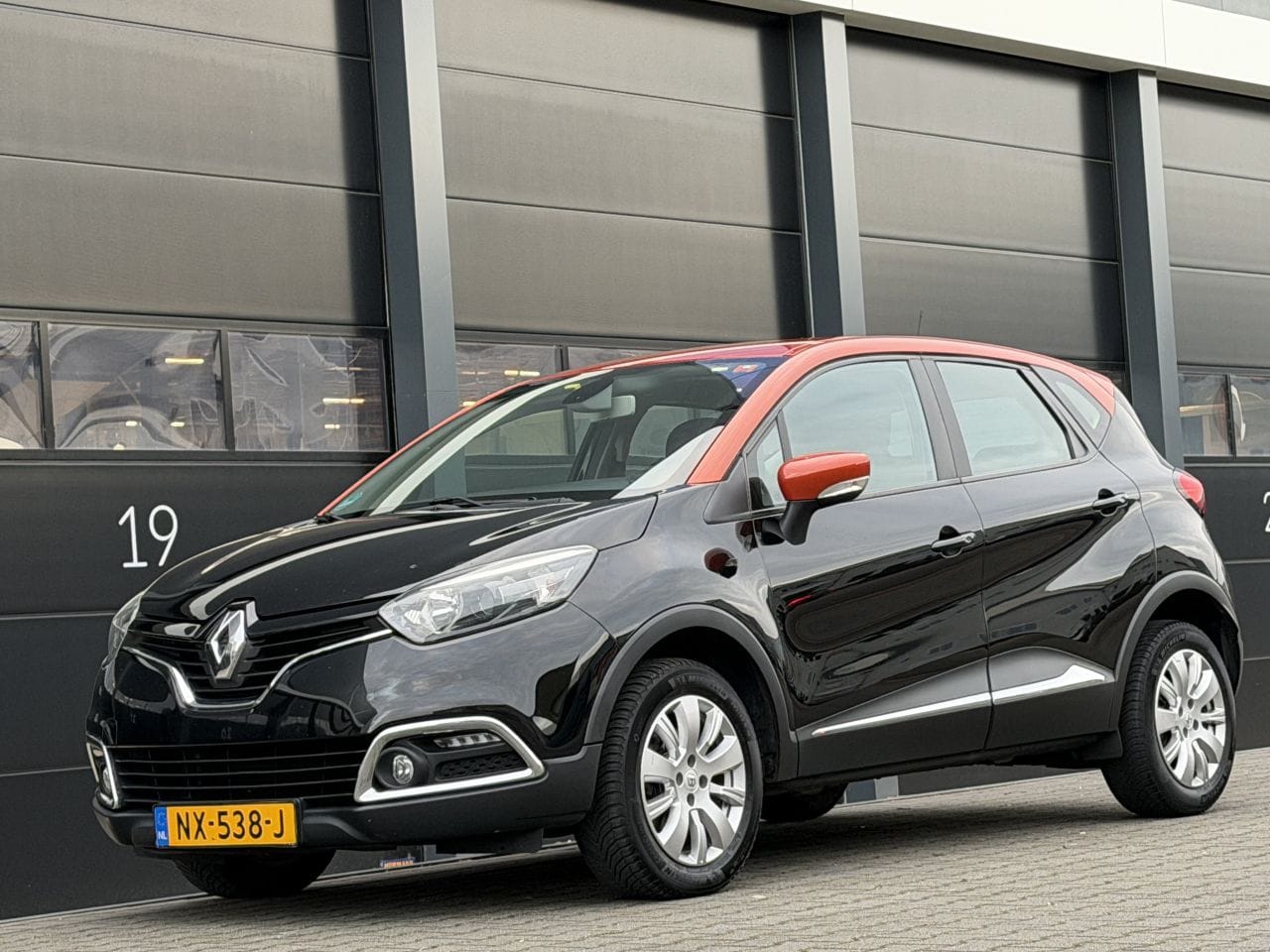 Renault Captur - 1.5 DCI Navi Clima PDC EURO-6 - AutoWereld.nl