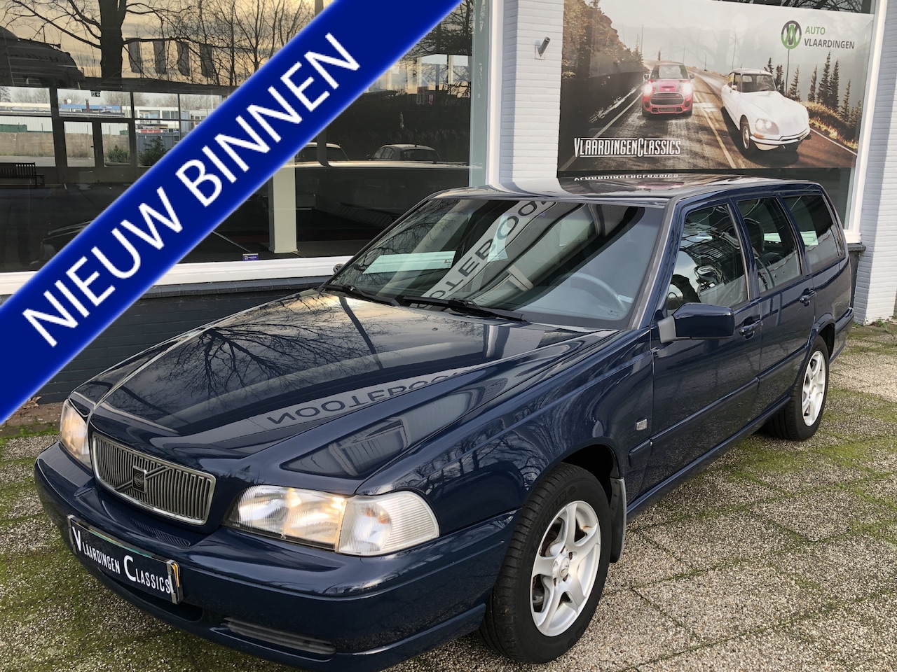 Volvo V70 - 2.5 Stationwagen 5-cilinder De ''Roffel'' Origineel Nederlands, Dealer geleverd! - AutoWereld.nl