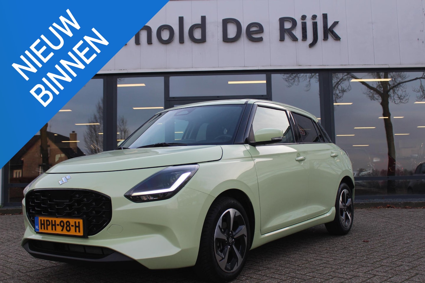 Suzuki Swift - 1.2 Style Smart Hybrid 1.2 Style Smart Hybrid - AutoWereld.nl