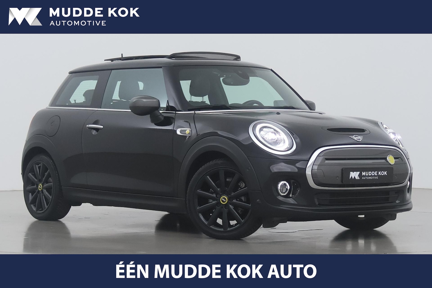 MINI Mini-Electric - Trim XL 33 kWh | Panoramadak | Head-Up | Leder | Camera | Stoelverwarming | Keyless - AutoWereld.nl