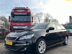 Peugeot 308 SW - 1.2 PureTech Blue Lease Executive/NAP/Panoramadak/Trekhaak/2e Eigenaar/Navigatie/Cruise co