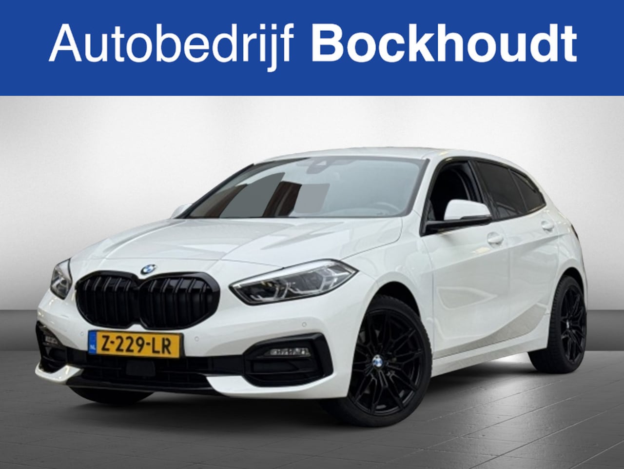 BMW 1-serie - 118 Sportline Ed | Navi | Apple Carplay | Stoelverwarming - AutoWereld.nl