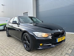 BMW 3-serie - 320i Executive SPORT AUT NAVI NAP 2012