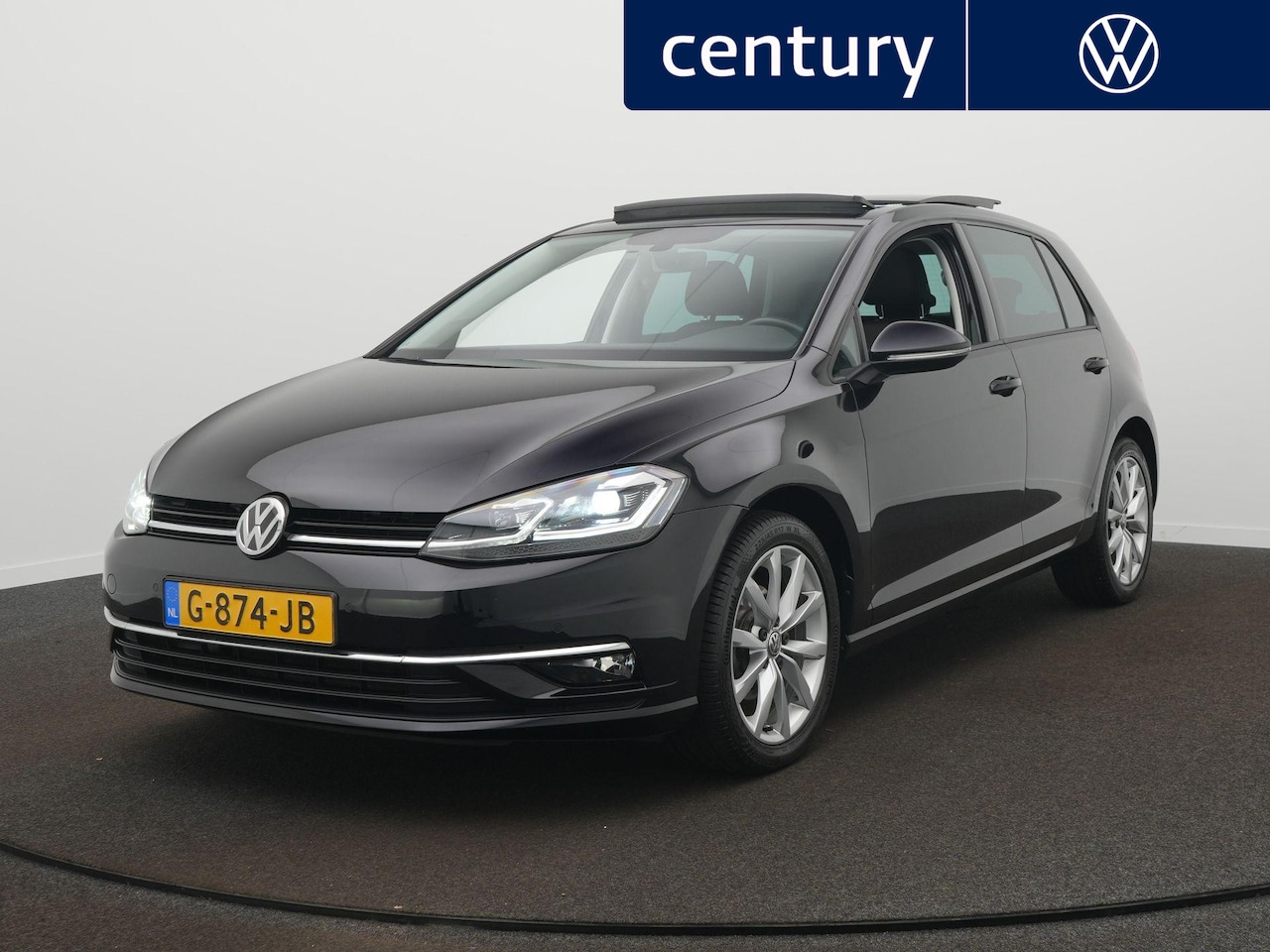 Volkswagen Golf - 1.0 TSI Highline / Panodak / Camera / Virtual - AutoWereld.nl