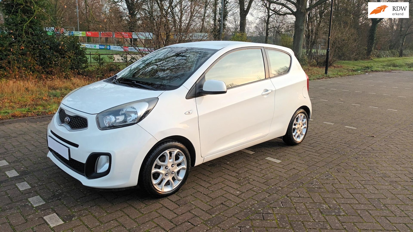 Kia Picanto - 1.0 CVVT Airco / Elec pakket - AutoWereld.nl