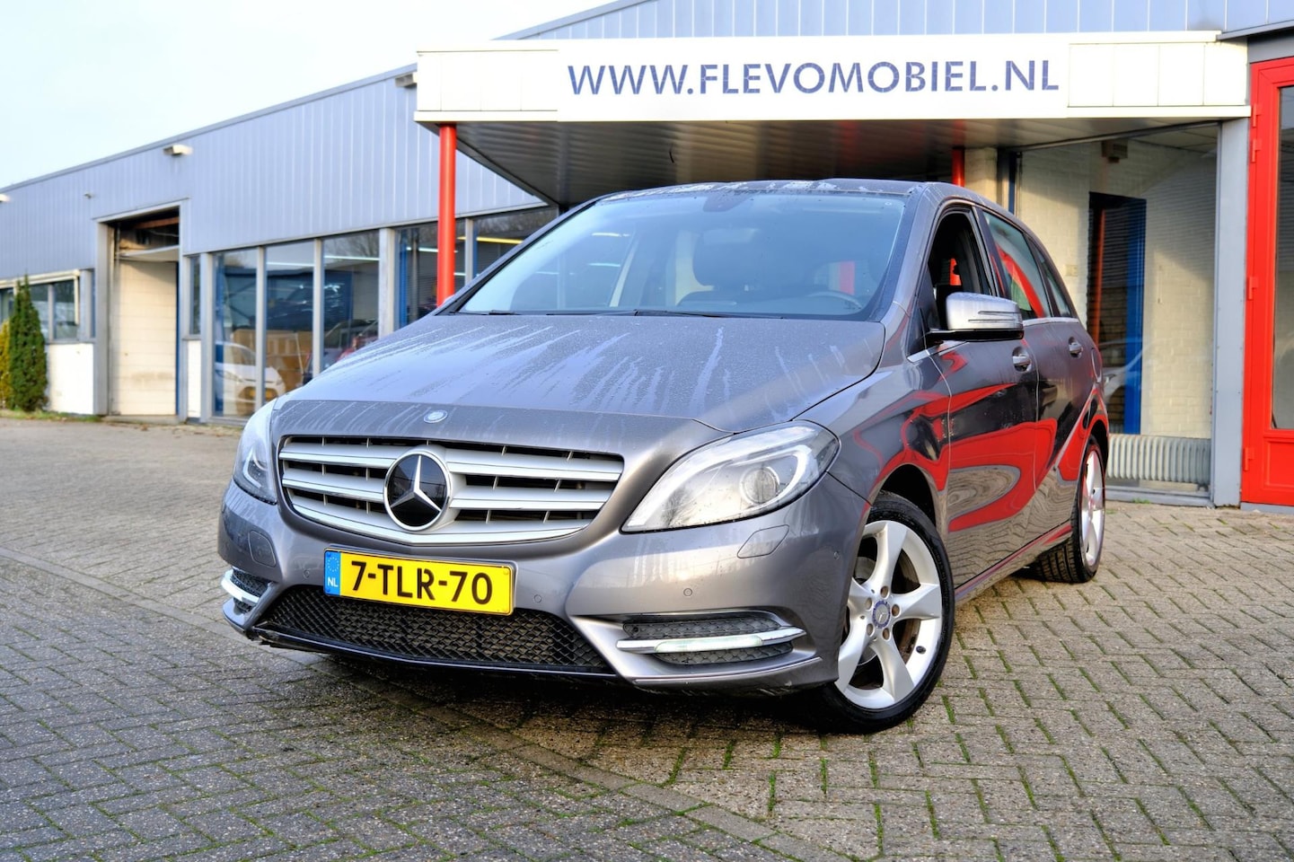 Mercedes-Benz B-klasse - 180 Ambition Xenon|Navi|Leder|LMV - AutoWereld.nl
