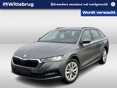 Skoda Octavia Combi - 1.4 TSI 204PK DSG iV PHEV Ambition / Panoramadak / Virtual Cockpit / Lane Assist / Stoel+s
