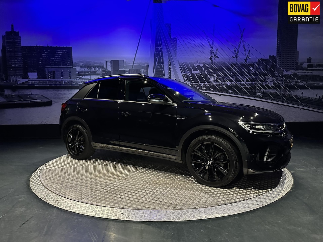 Volkswagen T-Roc - 1.5 TSI R-Line Business+ *Appconnect*Led*Clima* - AutoWereld.nl