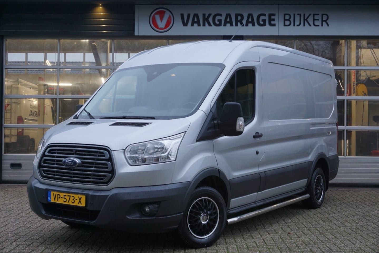 Ford Transit - 290 2.2 TDCI L2H2 Trend 290 2.2 TDCI L2H2 Trend - AutoWereld.nl