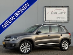 Volkswagen Tiguan - 1.4 TSI Sport&Style Navigatie/Trekhaak/PDC