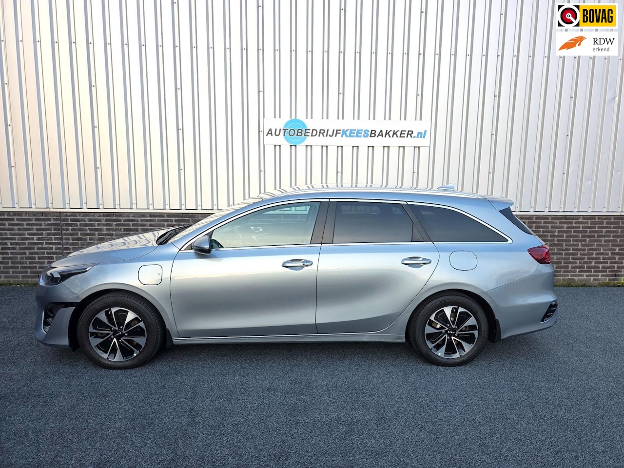 Kia Cee'd Sportswagon - Ceed 1.6 GDI PHEV DynamicPlusLine / Stuur + Stoelverwarming / Apple Carplay / LED / Keyles - AutoWereld.nl