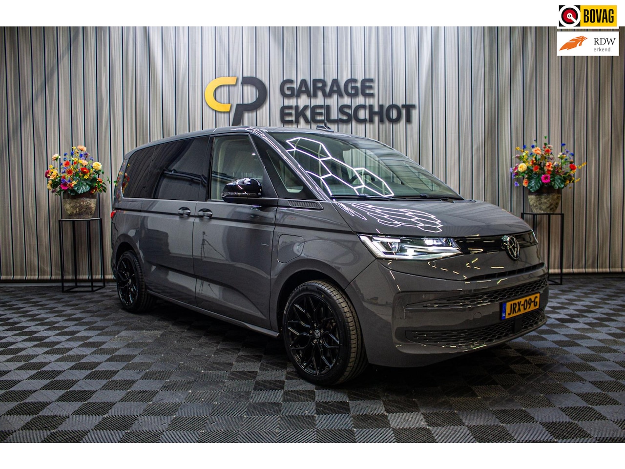 Volkswagen Multivan - 1.4 eHybrid L1H1 Life Business|7Pers|Carplay|Camera|Automaat - AutoWereld.nl