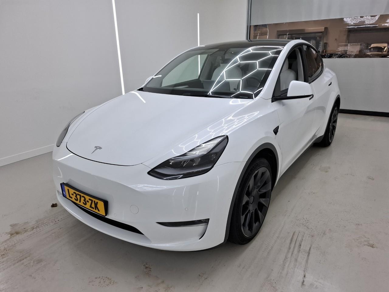 Tesla Model Y - Long-Range AWD 351pk 75 kWh [ TREKHAAK+WIT LEDER+AUTOPILOT+20'' LMV+533KM WLTP+PREMIUM AUD - AutoWereld.nl