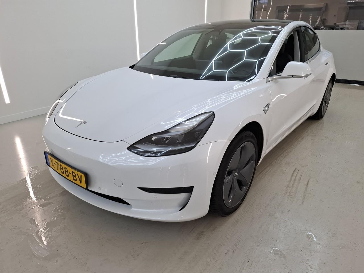 Tesla Model 3 - Standard RWD Plus [ LFP-ACCU+AUTOPILOT+60 kWh+PREMIUM AUDIO ] - AutoWereld.nl