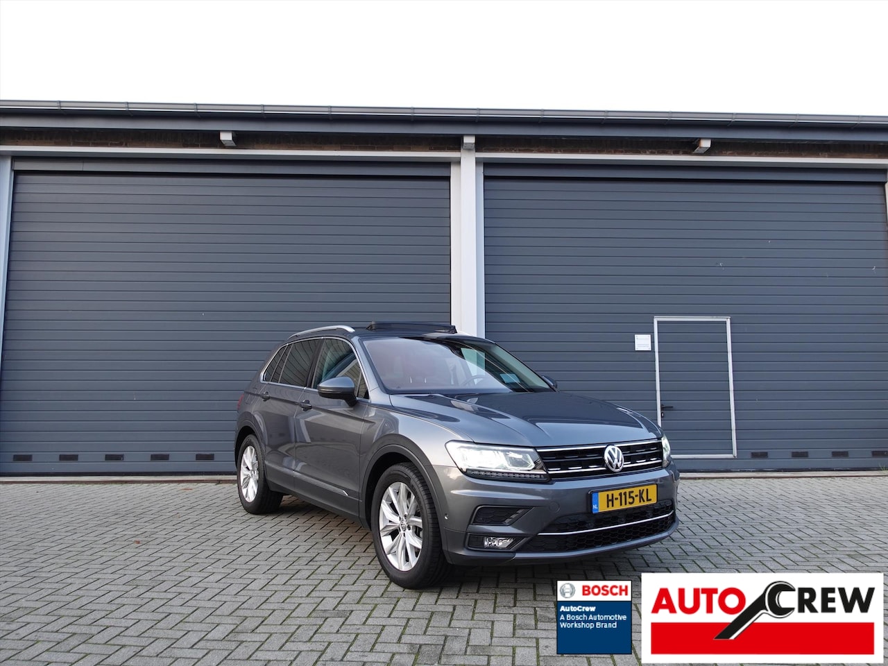 Volkswagen Tiguan - 1.5 TSI ACT 150pk DSG Highline ELEKTR TREKHAAK HEAD UP PANO LED MASSAGE PARK ASSIST - AutoWereld.nl