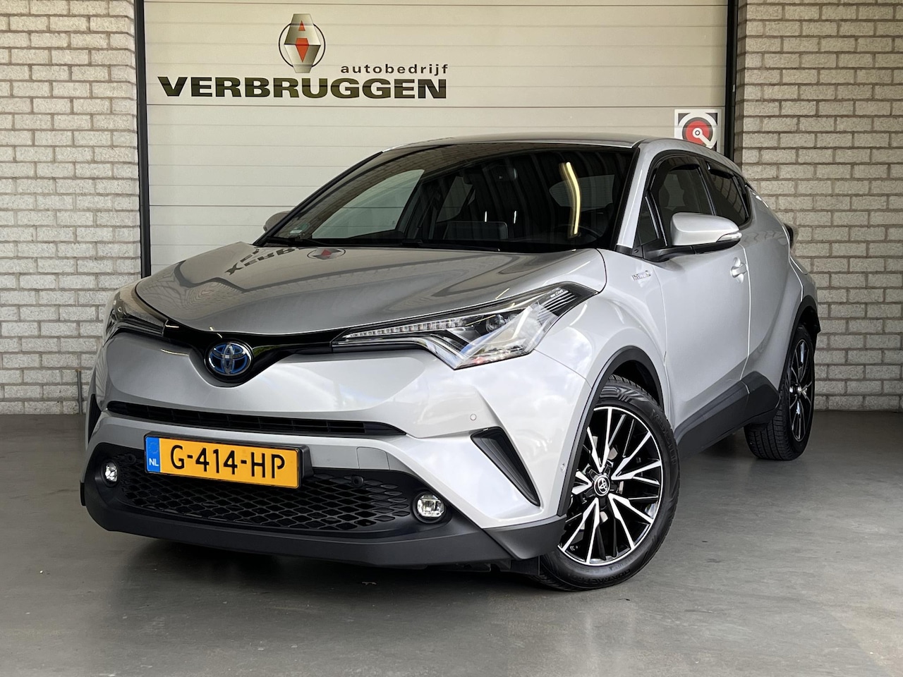 Toyota C-HR - 1.8 Hybrid Executive Ultimate | Trekhaak | 18" LMV | ALL-Season | Adap.Cruise | All-in rij - AutoWereld.nl