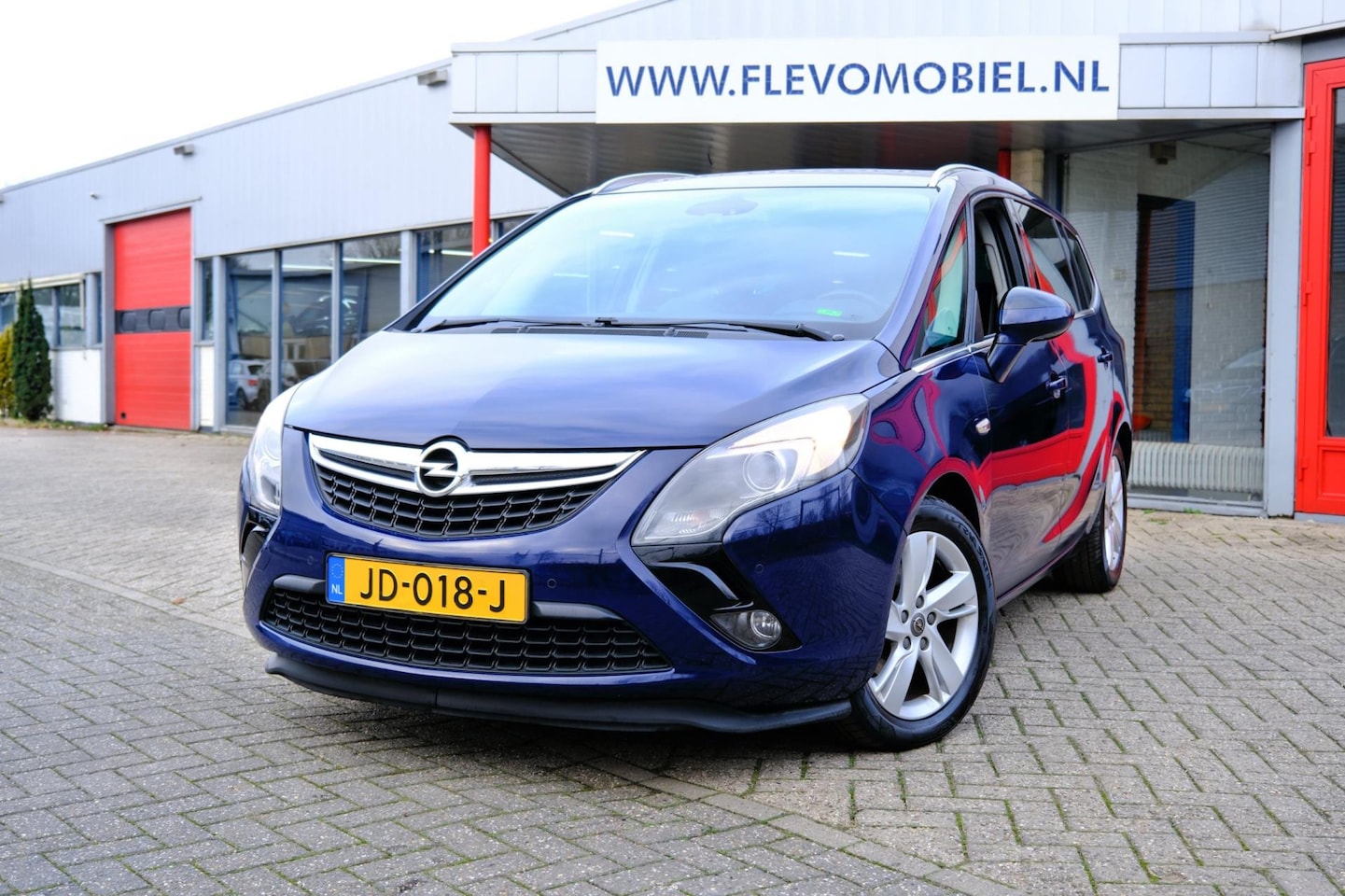 Opel Zafira Tourer - 1.4T Business+ 7-Pers. Navi|Clima|Camera|PDC|LMV - AutoWereld.nl