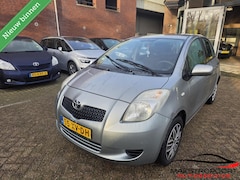 Toyota Yaris - 1.3 VVTi Sol