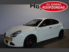 Alfa Romeo Giulietta - 1.4 T Distinctive Clima Navigatie Trekhaak Goed Onderhouden Inruil Mogelijk