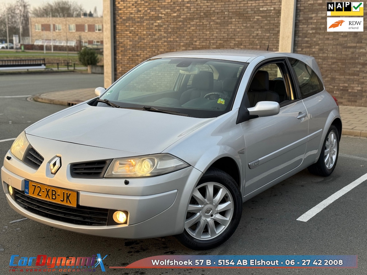 Renault Mégane - 1.6-16V Tech Line | Airco | Distr OK | NweAPK | NAP - AutoWereld.nl