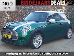 MINI Mini-Electric - Charged 33 kWh 184 PK | Navigatie | Stoelverwarming | 1e eigenaar |