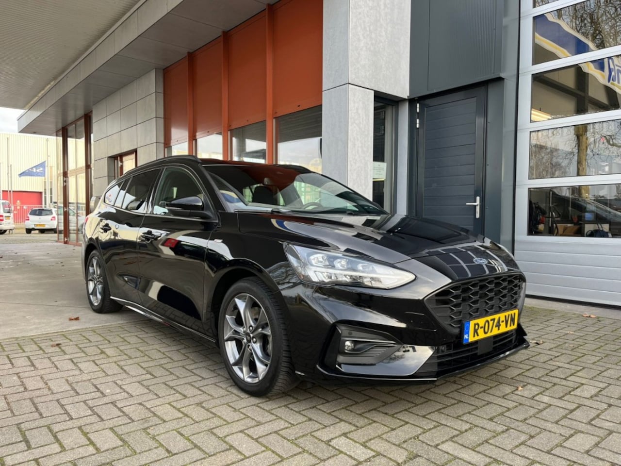 Ford Focus - 1.5 ECOBOOST ACTIVE X-BUSINESS ST-LINE 150PK - AutoWereld.nl