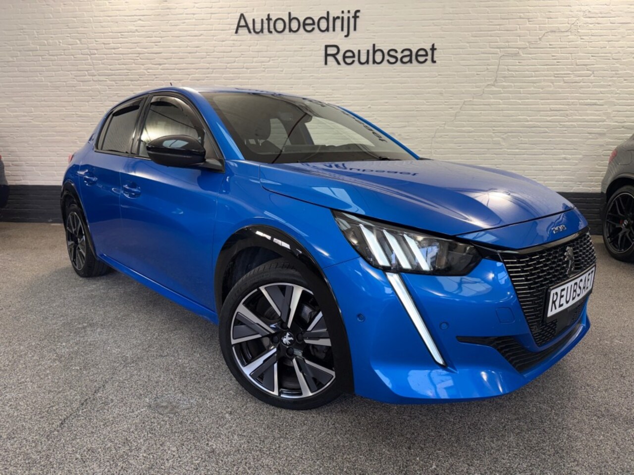 Peugeot 208 - 1.2 PureTech GT-Line Clima Navi Cruise Camera Carplay Incl 12Mnd Garantie - AutoWereld.nl