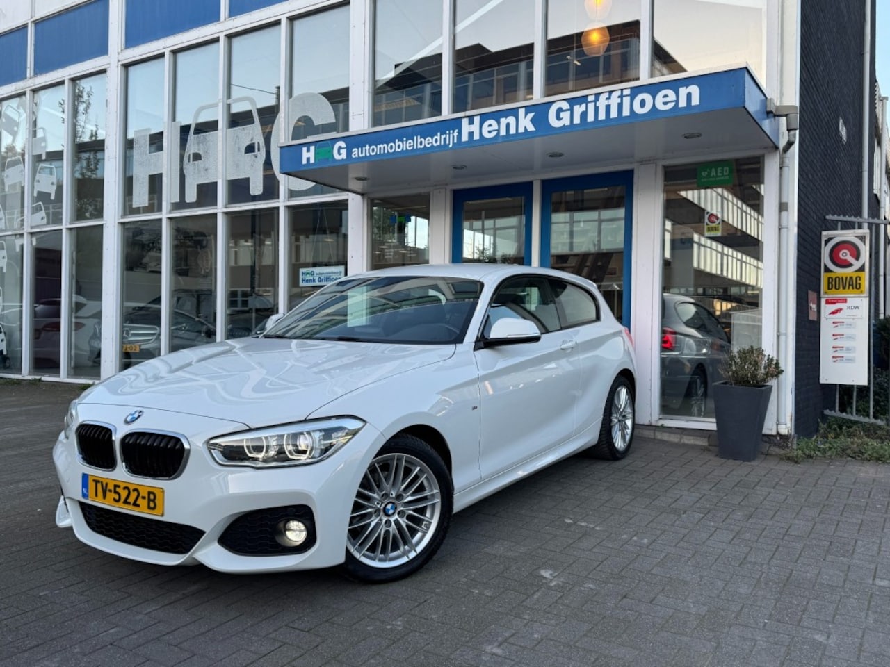BMW 1-serie - 116i Executive Msport I Leer I Navigatie I Xenon I Climate contr. - AutoWereld.nl