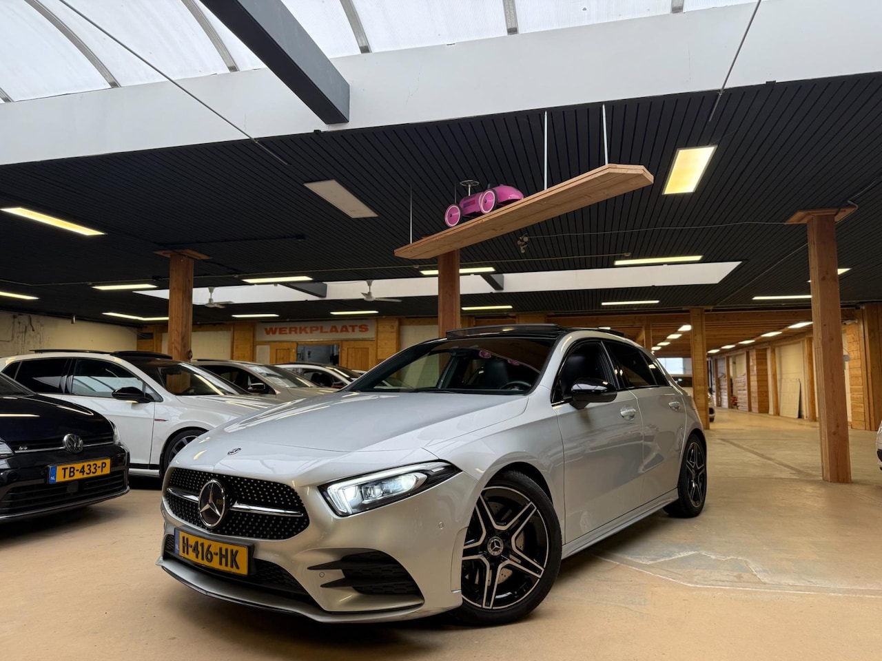 Mercedes-Benz A-klasse - 250 AMG Premium Plus Alle Opties! Pano Airco Cruise Control - AutoWereld.nl