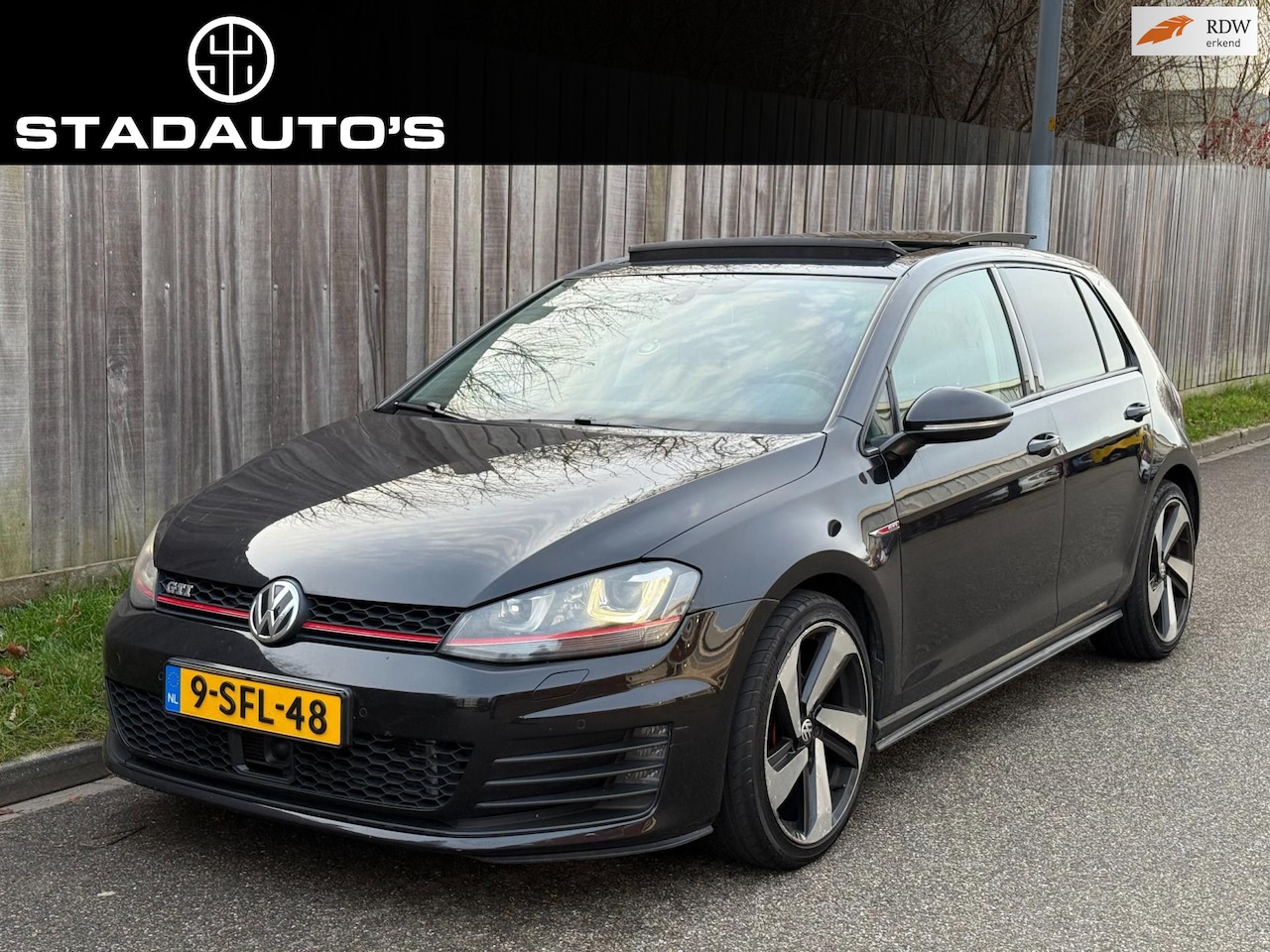 Volkswagen Golf - 1.6 TDI GTI Pakket Panoramdak Xenon-LED! - AutoWereld.nl