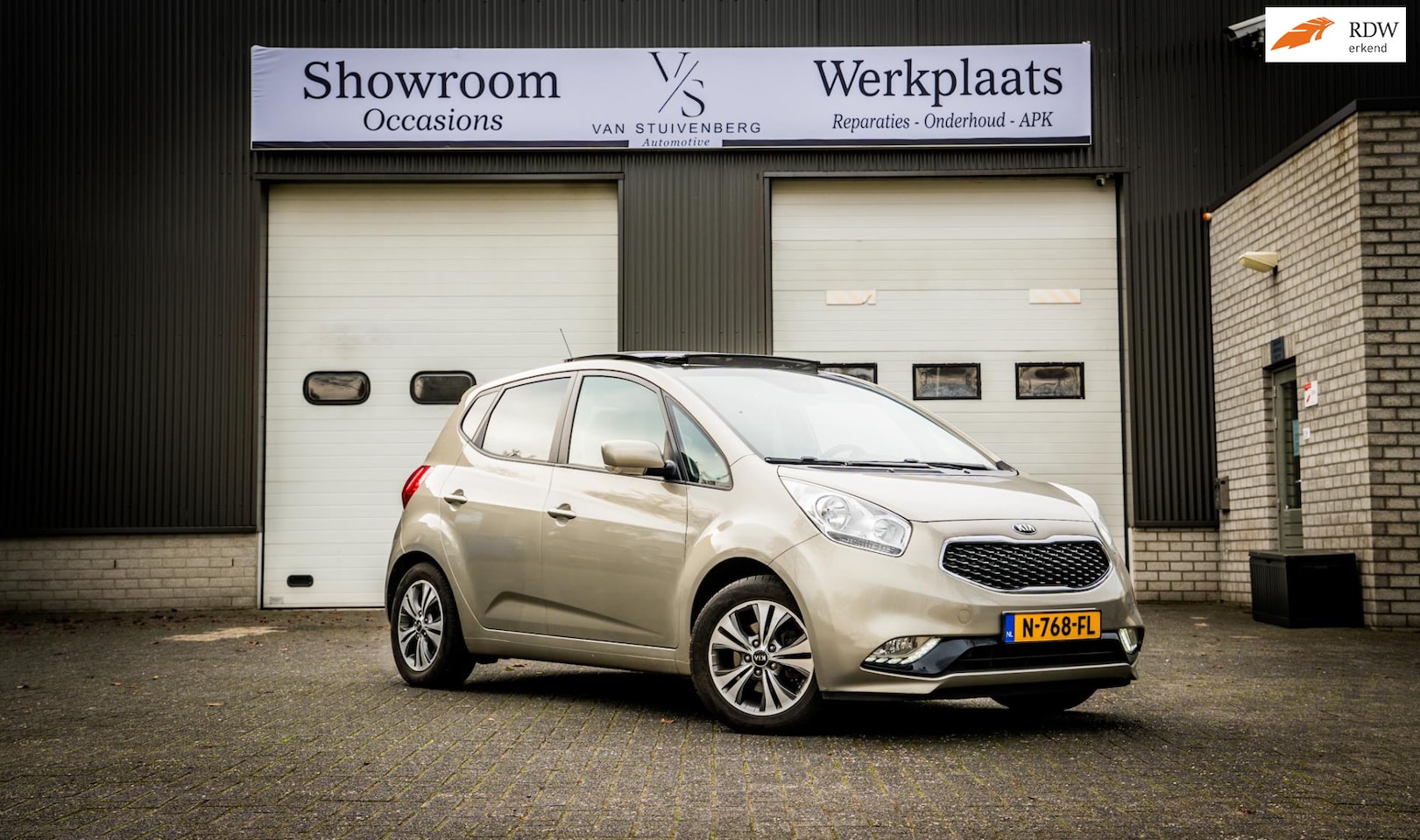 Kia Venga - 1.6 CVVT DynamicPLusLine Panoramadak Trekhaak Navi - AutoWereld.nl